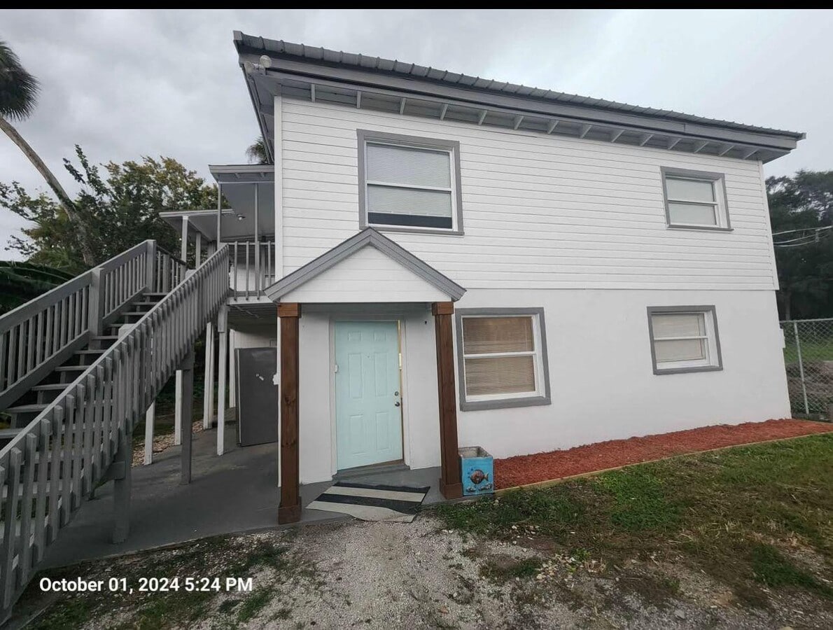Photo - 615 Clearlake Rd