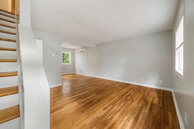 Photo - Newly Renovated 2 Bedroom, 1 Bath Duplex within walking Distance to UVA! Unit A