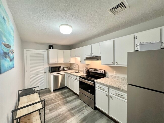 Photo - 1506 Gorham St Unit 304