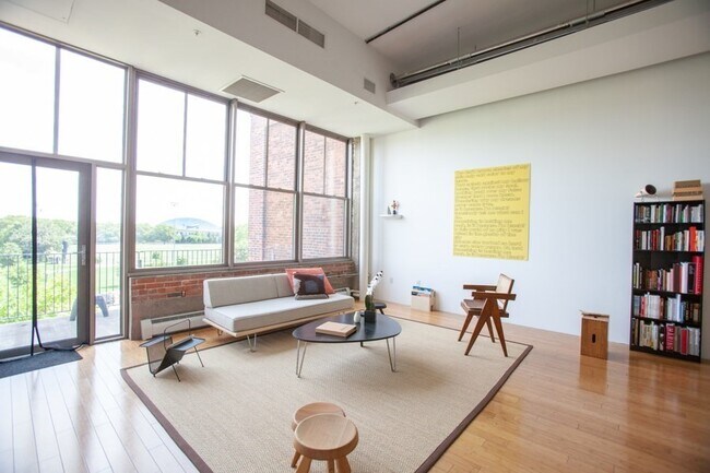 Photo - 156 Porter St Unidad 319