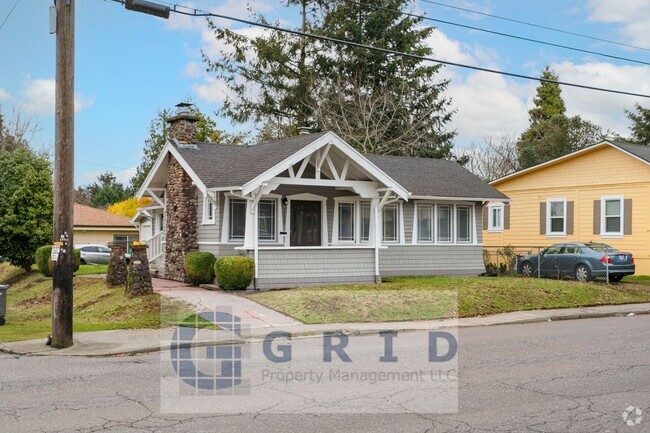 Building Photo - Charming 2 Bedroom Bungalow - Located in C... Rental