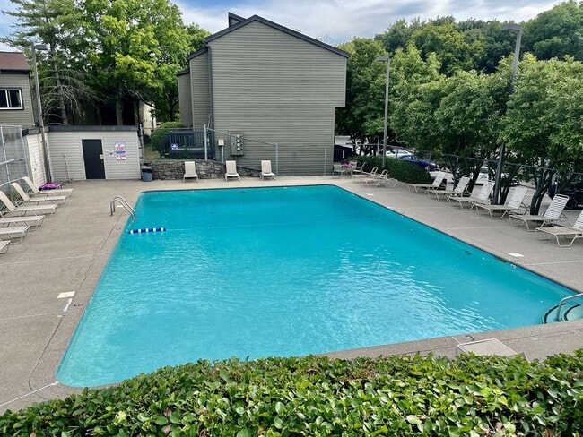 Photo - Renovated Condo in Green Hills Four Seasons!