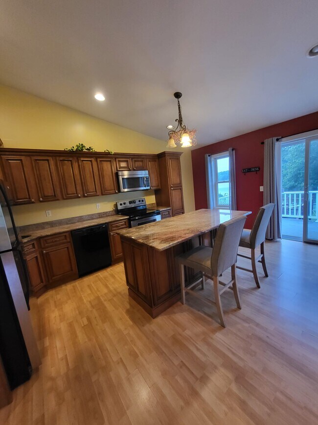 446 Lakeside Blvd W Unit studio apartment