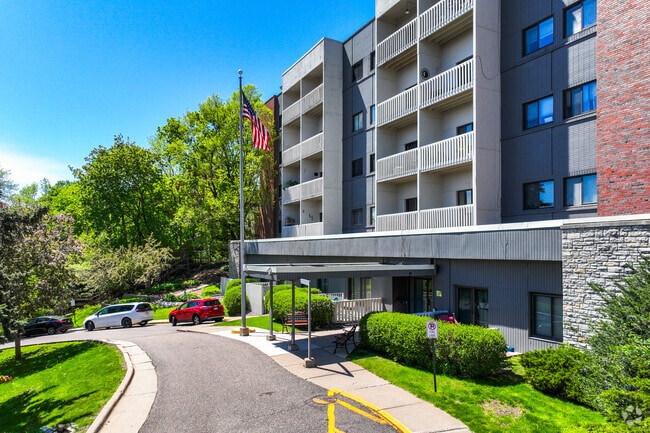 Photo - Irvine Hill Condominiums