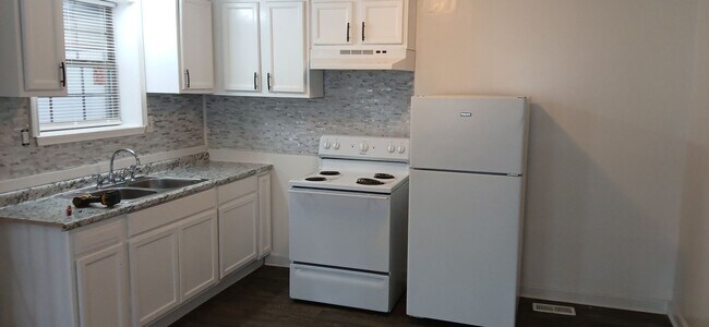 Photo - 4926 Francis St Unit B