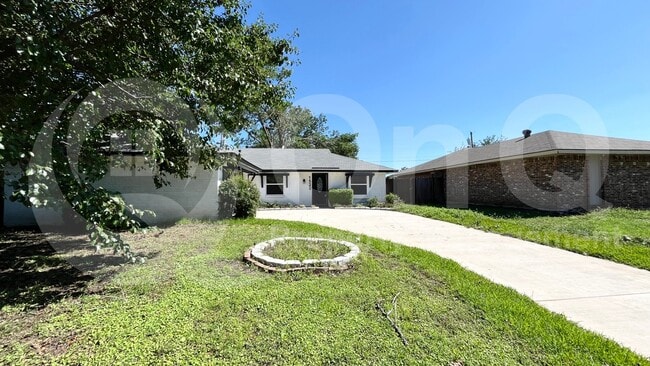 Building Photo - 1520 Armstrong Dr Rental