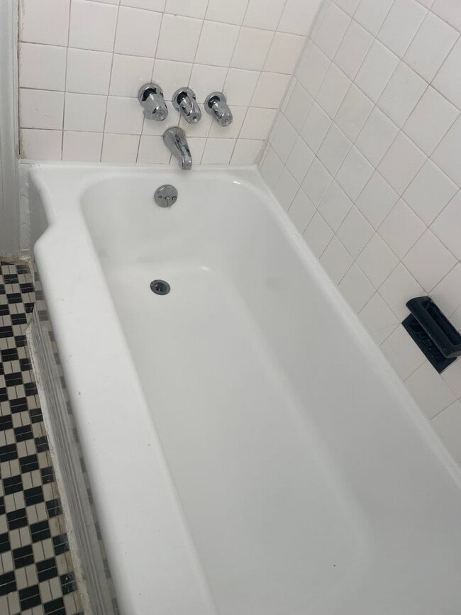 Photo - 2514 N St SE Unit 4