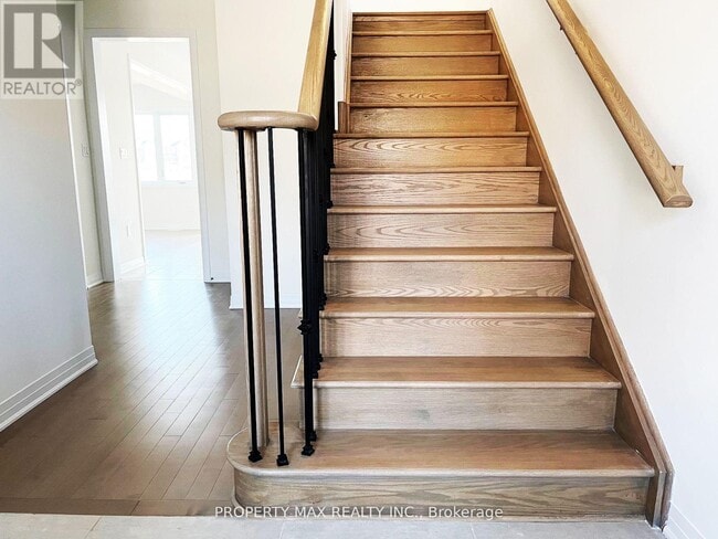 Photo - 120 Port Cres