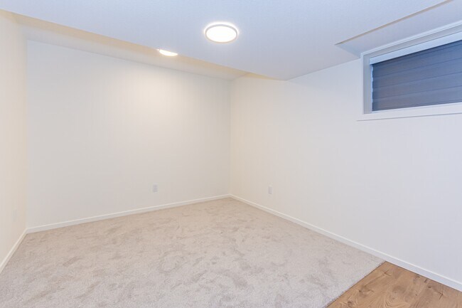 Photo - 12307-12121 121 Ave NW Unit 12307 Bsmt