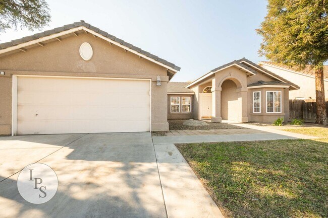 Photo - Kerman Westside Home, 3BR/2BA, Built 2004 - Lots of Amenities!
