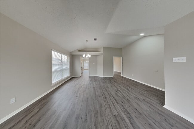 Photo - 4311 Duesenberg Ct