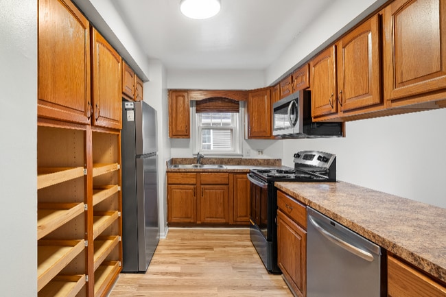 Photo - 423 Cornell Dr