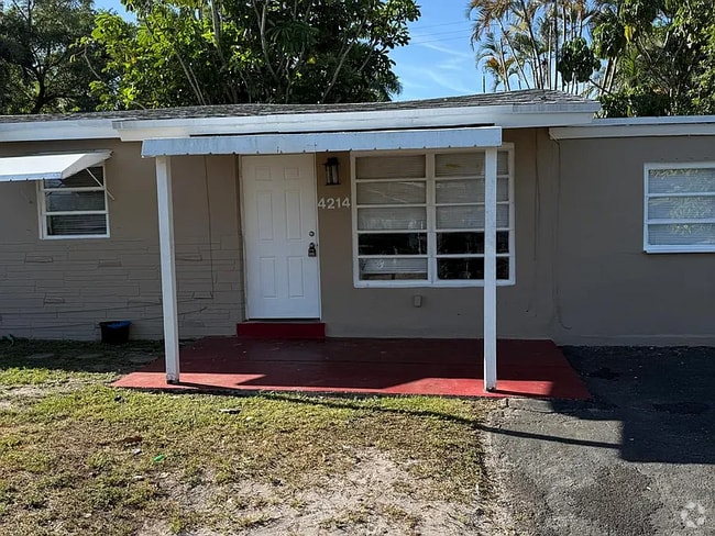 Building Photo - 4214 SW 49th Ct Rental
