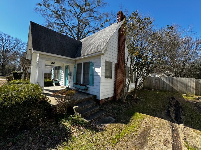 Photo - 1503 Helms St