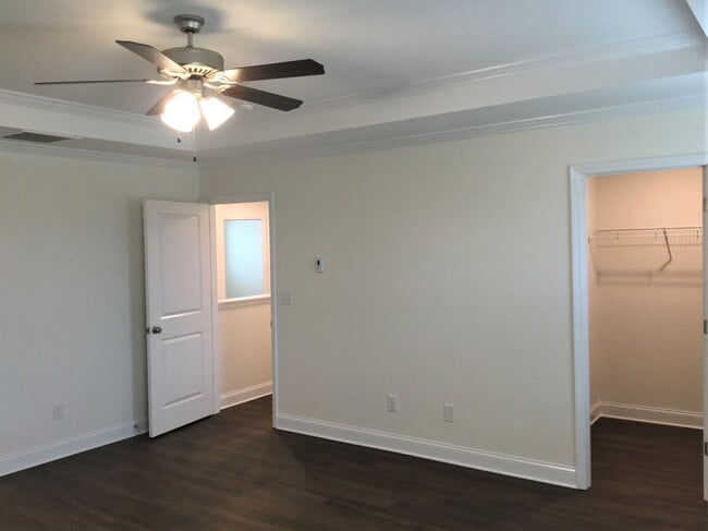 Photo - 103 Samara Ln