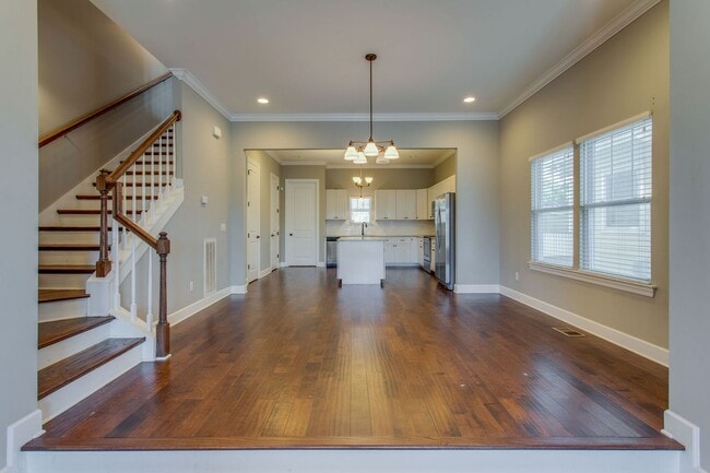 Building Photo - Larger 3 bedroom in The Nations for rent!