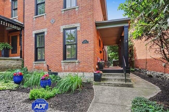 Photo - 101 Warren St
