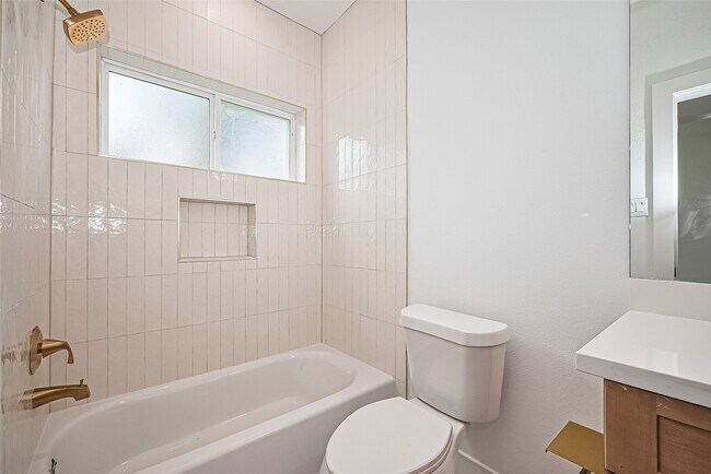 Photo - 6023 Maybell St