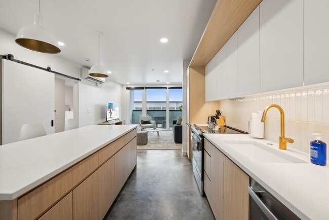 Building Photo - Brix Rental