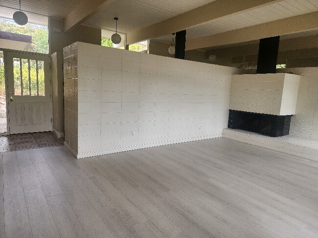 Photo - 721 Las Colindas Rd