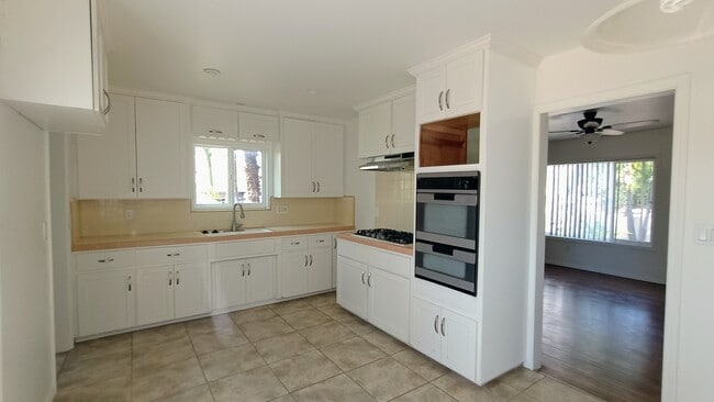 Photo - 5130 Savannah St