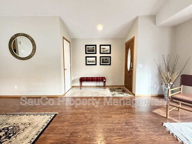 Photo - 60031 Ridgeway Loop