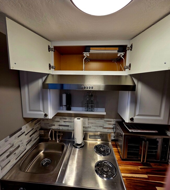 Photo - 2205 Buttonwood Dr