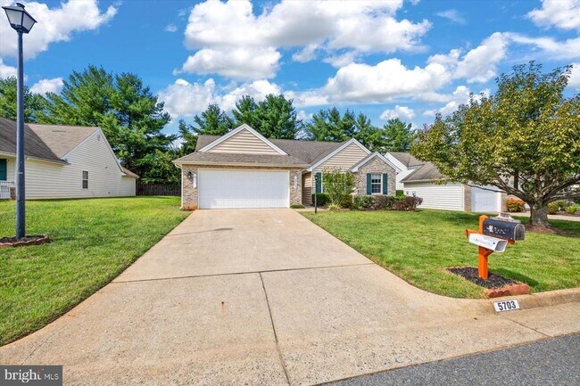 Photo - 5703 Halifax Ct