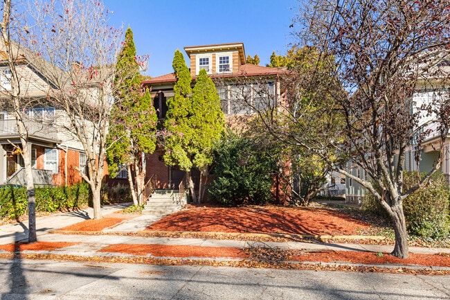 Building Photo - 72 Dana St Unit 3