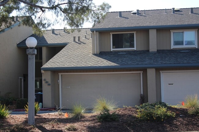 Waterfront 3 Bedroom and 2 1/2 Bath Home i... - Waterfront 3 Bedroom and 2 1/2 Bath Home i...