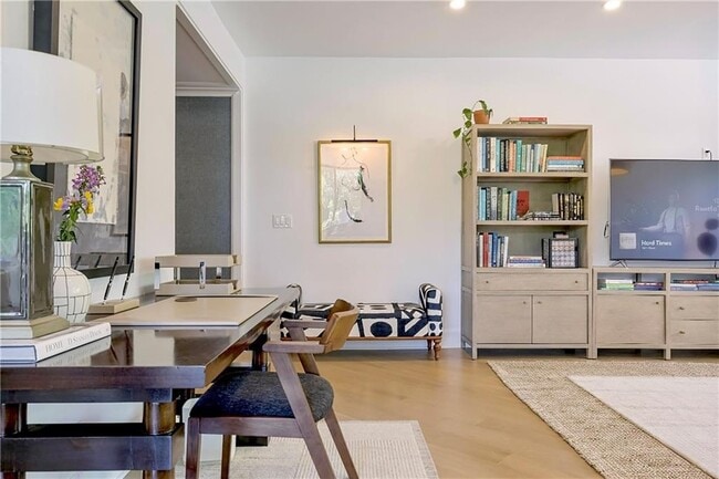 Photo - 2575 Peachtree Rd NE Unit 7G