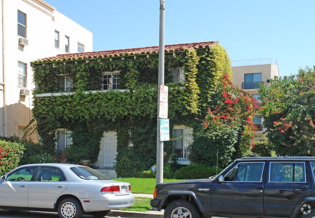 124 S. Reeves Drive