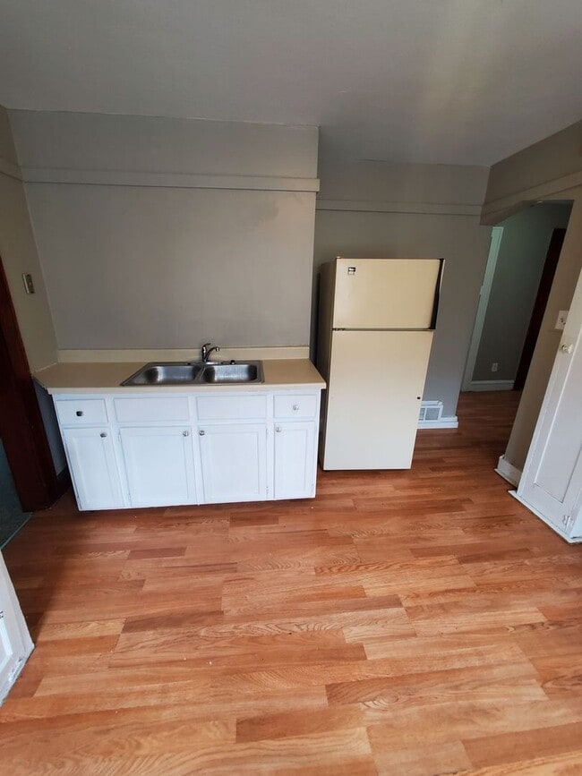 Photo - 3276 N 44th St Unit 3276A Upper