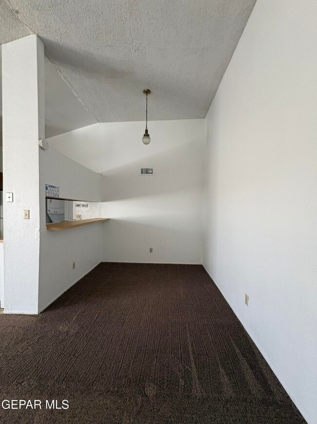 Photo - 1922 Lake Omega St