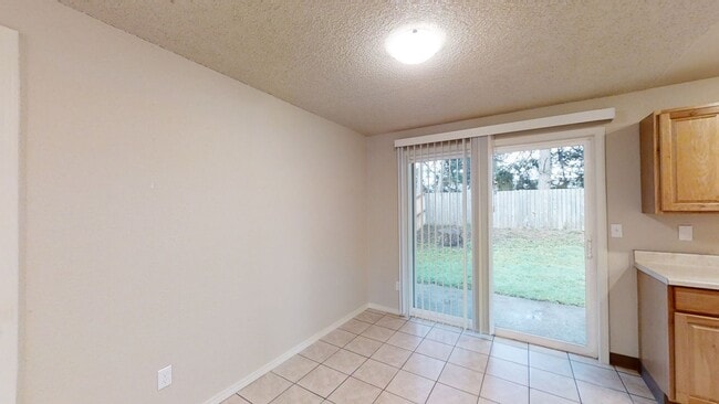 Photo - 17416-17418 8TH AVE CT E Unidad 17416