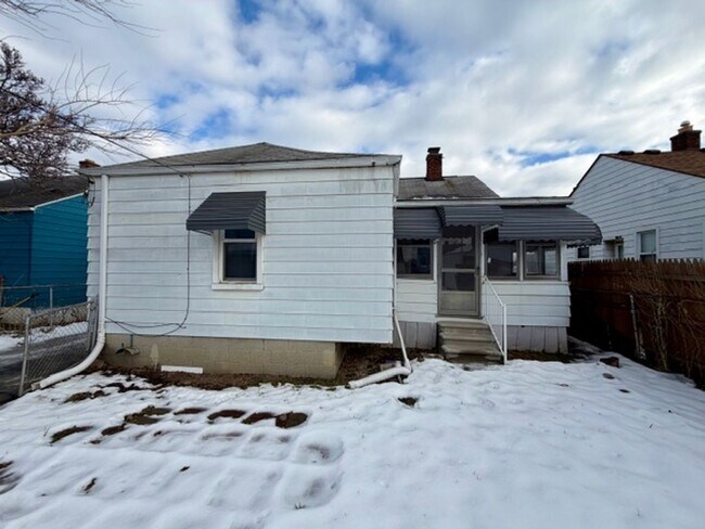 Photo - Three Bedroom Ranch home with a 1 and a half car garage. Very nice area.