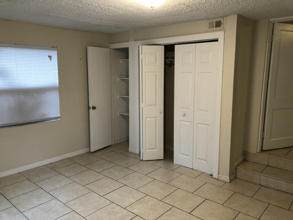 Photo - Single Family Home 4Bed/2Bath+nice size back yard ready Mid-June 2026 $1750/month