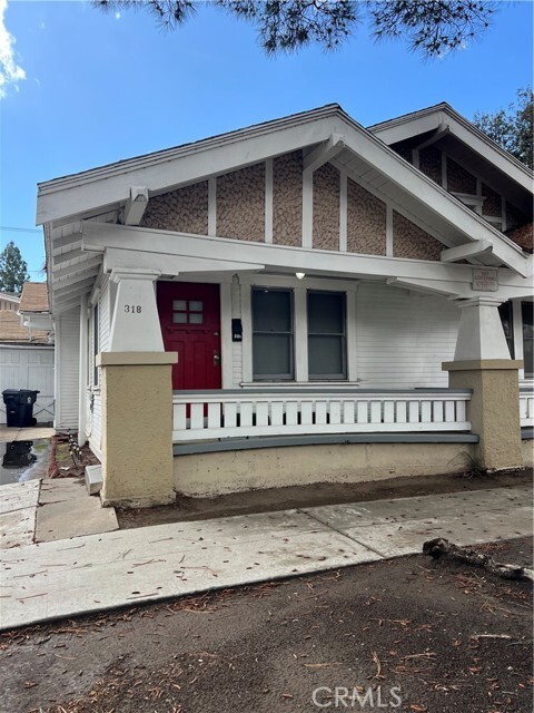 Photo - 318 W Walnut St Townhome