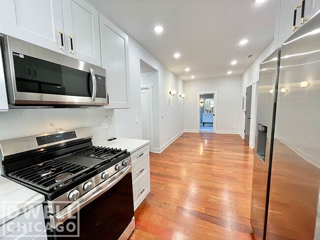 Photo - 4010 W Warwick Ave Unidad #1