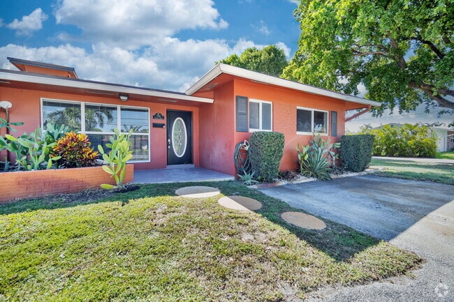 Building Photo - 1061 NE 26th Ave Rental