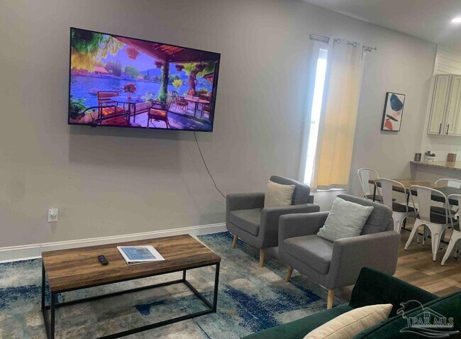 Photo - 23 E Brainerd St