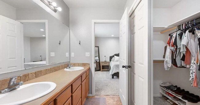 Photo - 10670 Dragonfly Dr