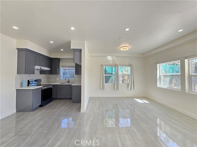 Photo - 3115 Sullivan Ave