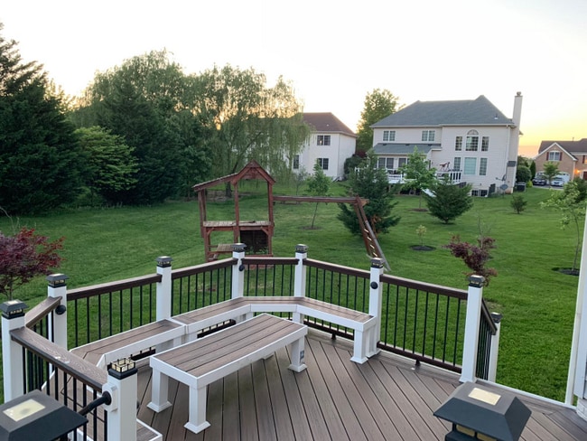 Photo - 43694 Lucketts Bridge Cir