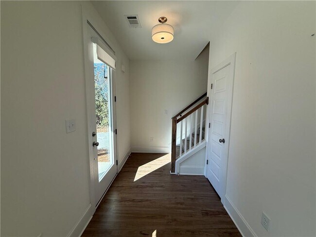 Photo - 2936 Cherokee Rd