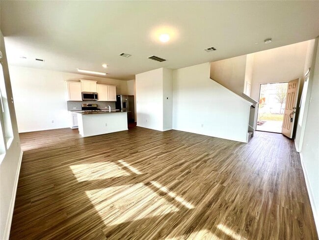 8001 Copper Prairie Bend