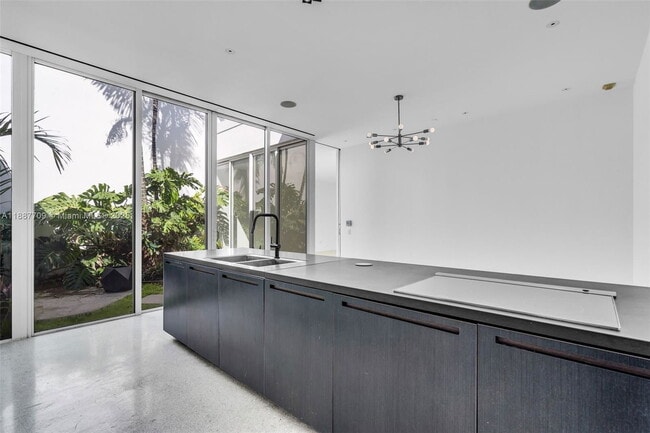 Photo - 1665 Alton Rd Unit 1