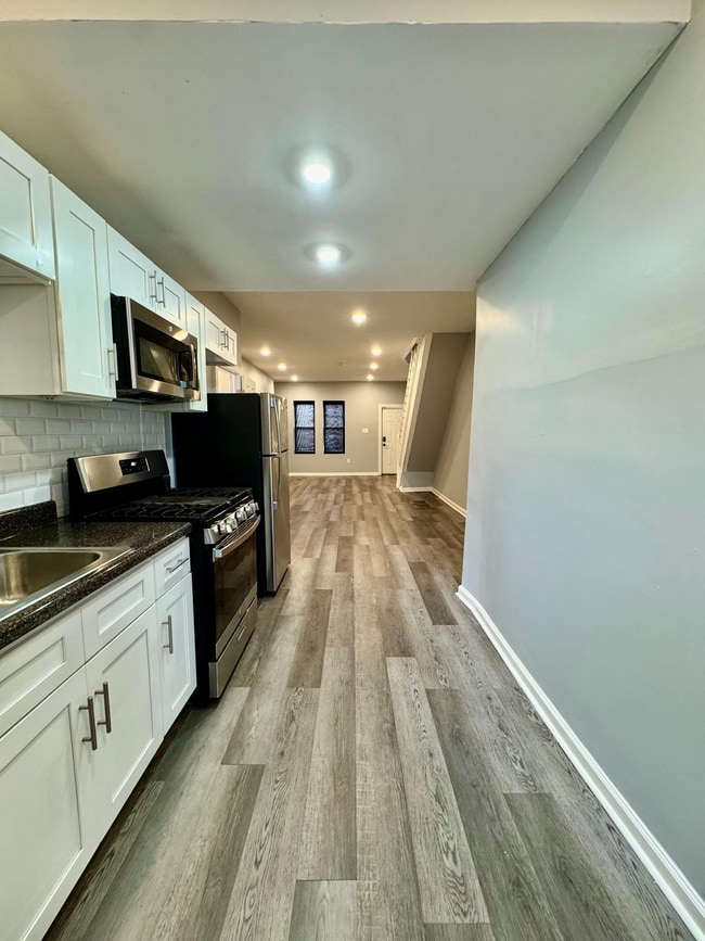 Photo - 108 N 56th St