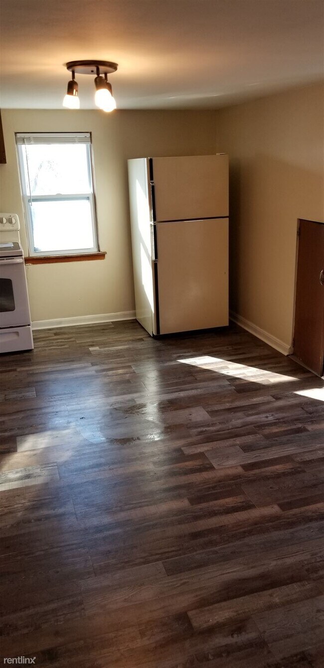 2 br, 1 bath Duplex W229 N5151 Duplainvi... Townhome Townhome