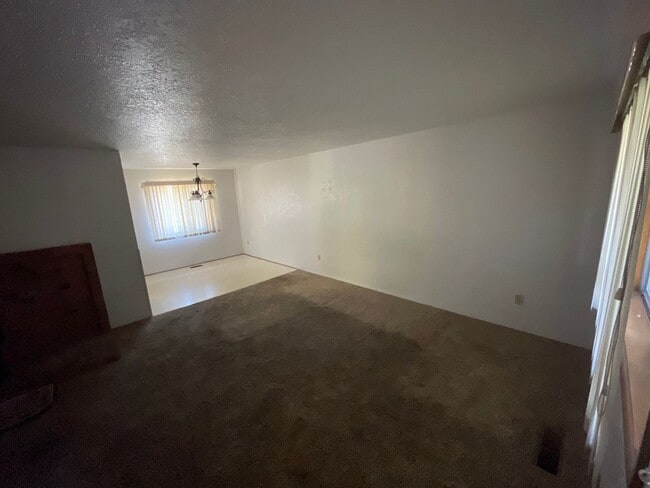 Photo - 347 SW Ewen St